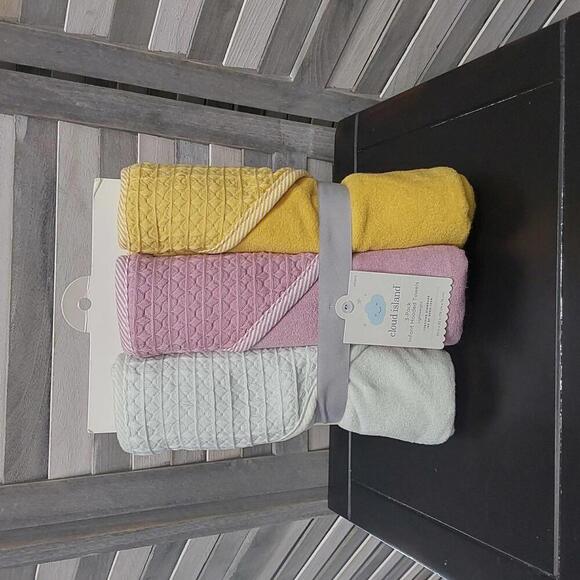 Baby Girls' 3 Pack Waffle Hooded Bath Towel | Cloud Island - Picture 1 of 6